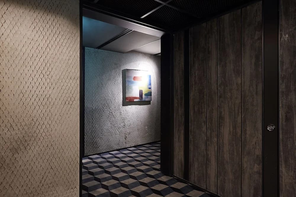 Nine Brick Hotel - photo 10