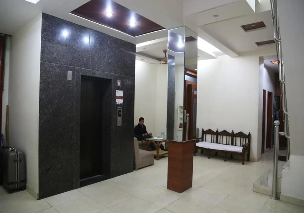 Hotel Lav-Kush - photo 10