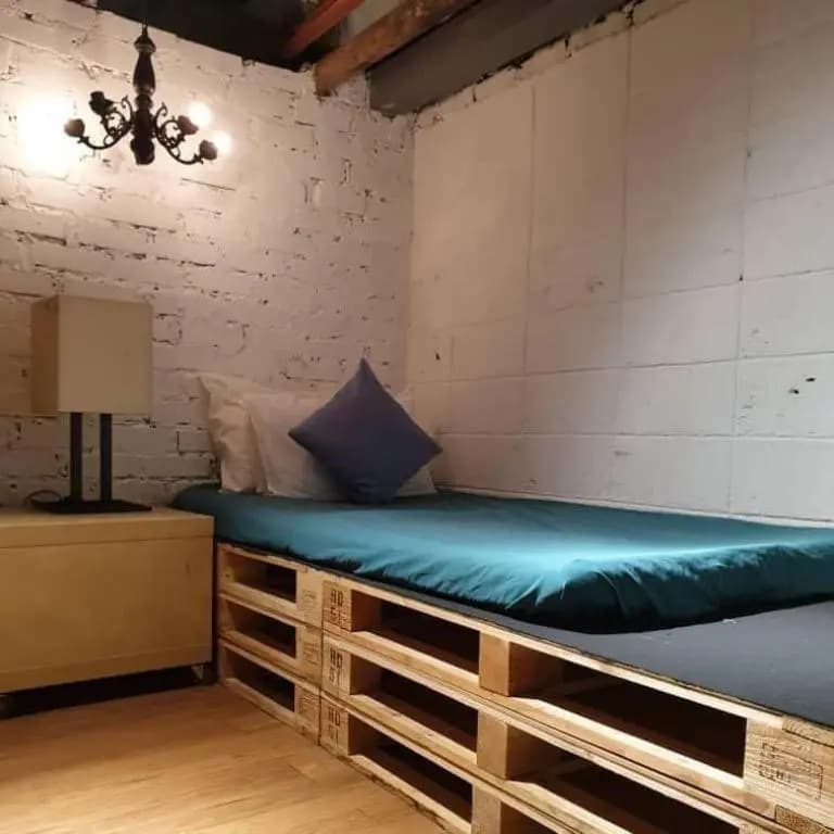 Books & Beds - photo 3