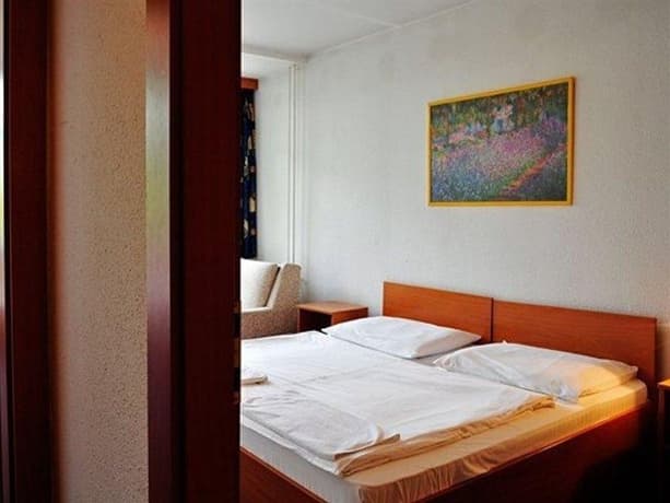 Romai Hotel - photo 4