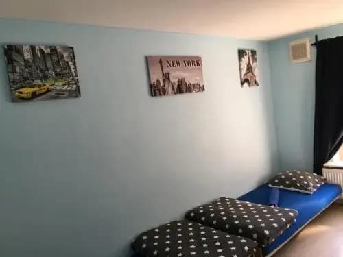 Red Light Bed & Breakfast - photo 2