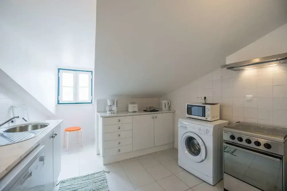 Comfortable and Trendy Lisbon Apartment - photo 18
