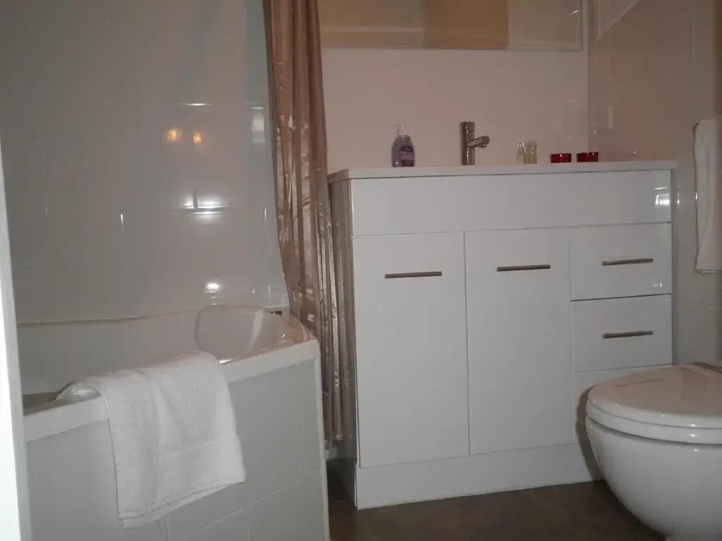Holly Lodge - photo 6