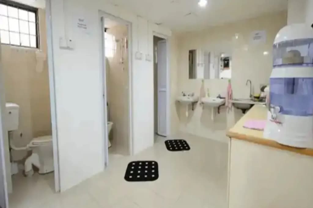 Submarine Guest House Central Market - Hostel - photo 8