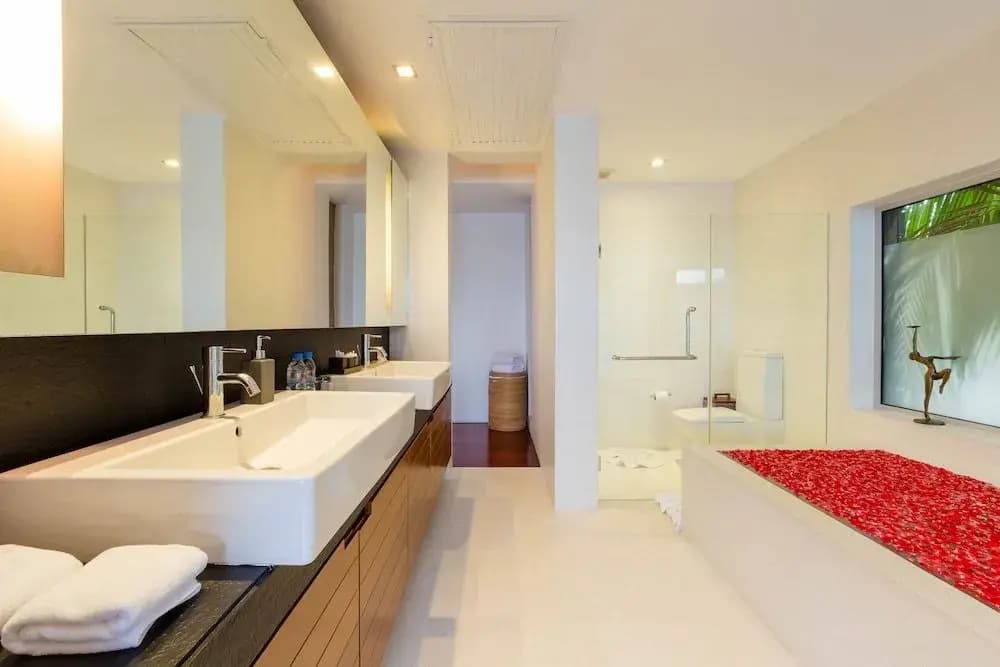 Surin Beach Luxury Villa - photo 9