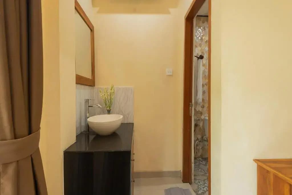 Liliy Guest House Kuta - photo 6