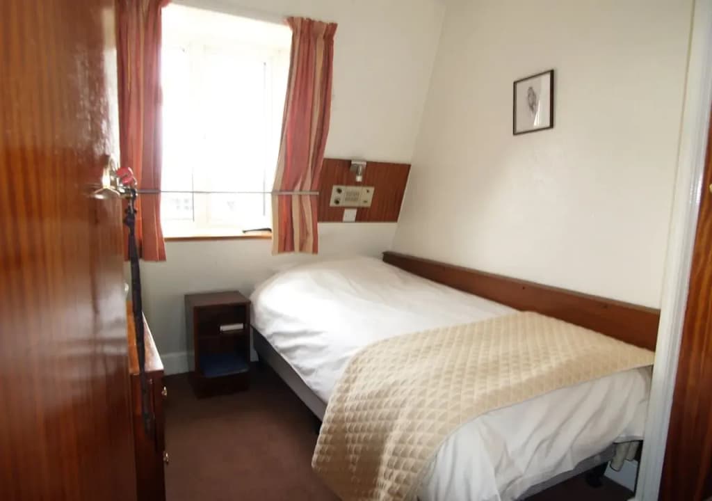 White Lodge - photo 5