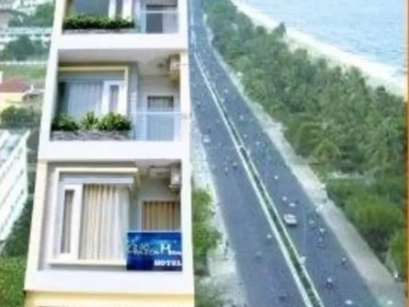 Golden Moon Hotel - photo 4