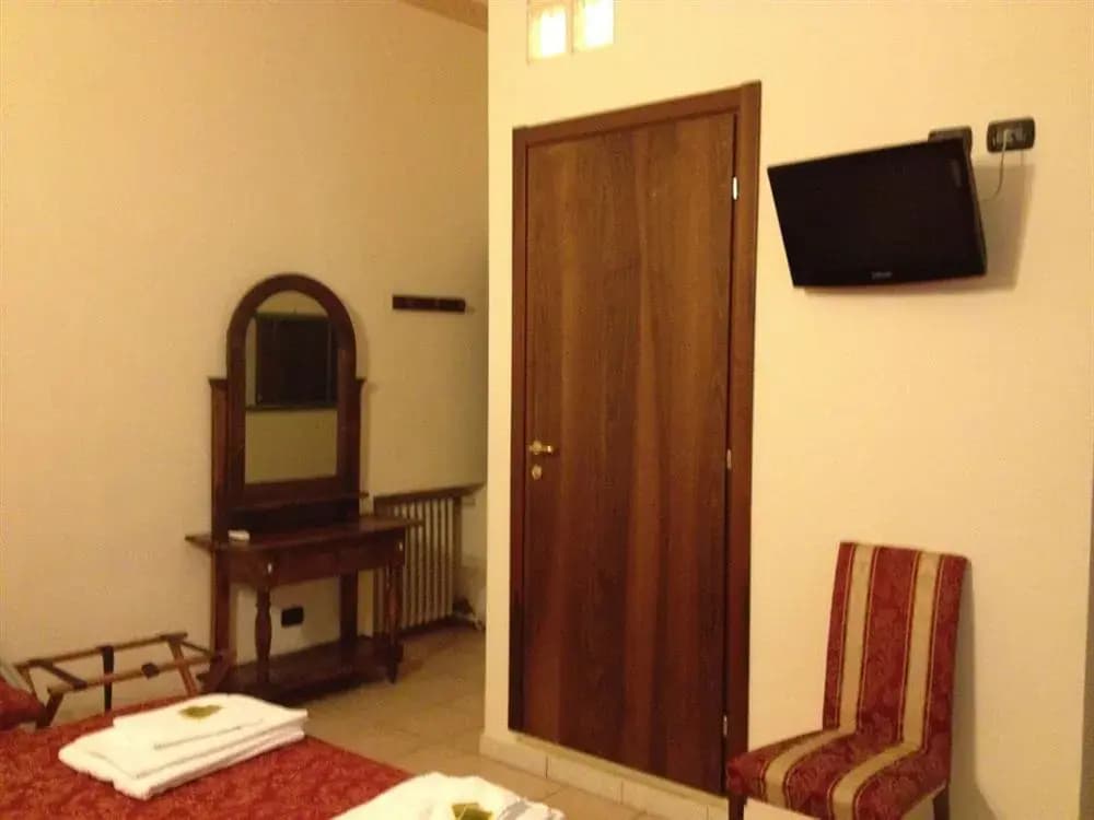 Hotel Sicilia - photo 6