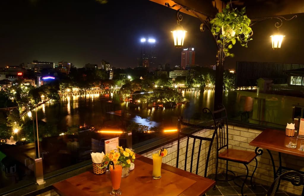 Centre Point Hanoi Hotel - photo 26