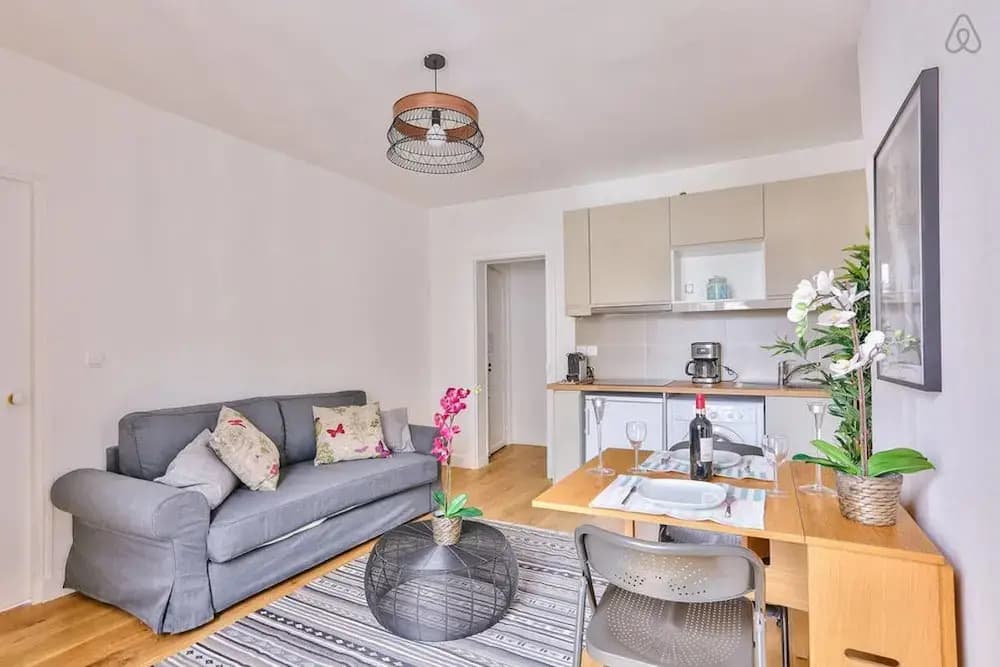 Family Apartment in Buttes Chaumont - photo 2