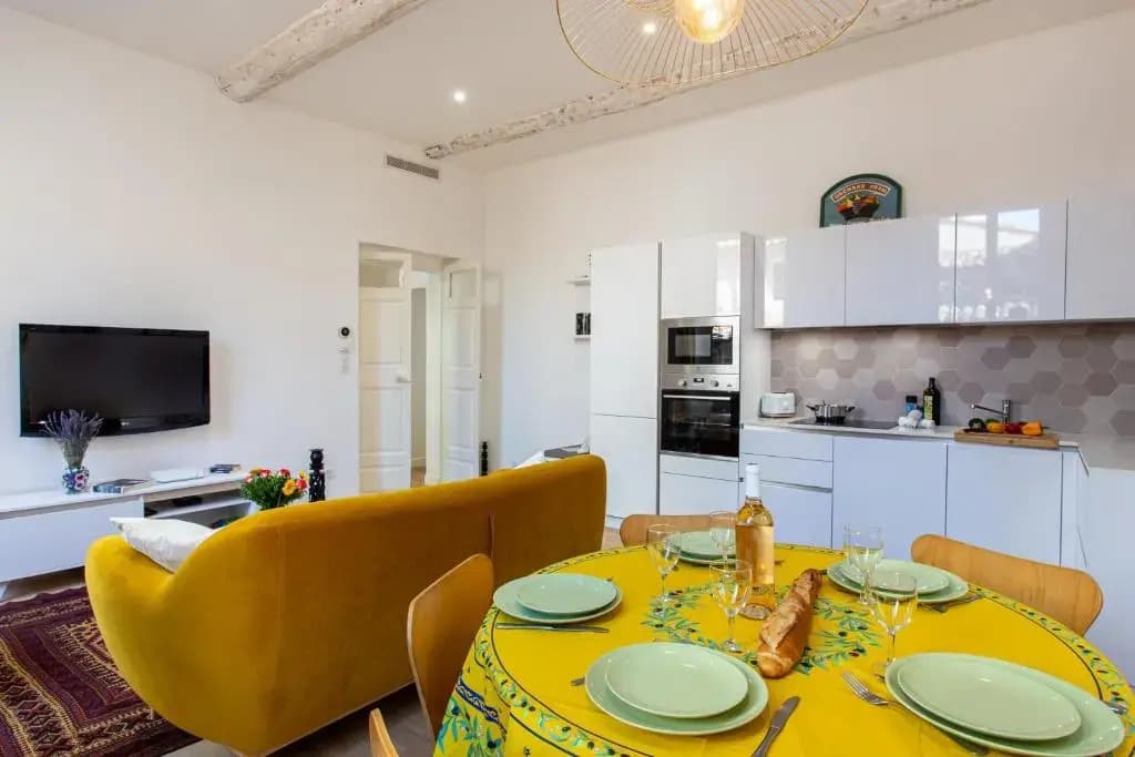 St Vincent - 3 BEDROOMS, MAGNIFICENT,VASTE, SUNNY, A/C, WIFI - main photo