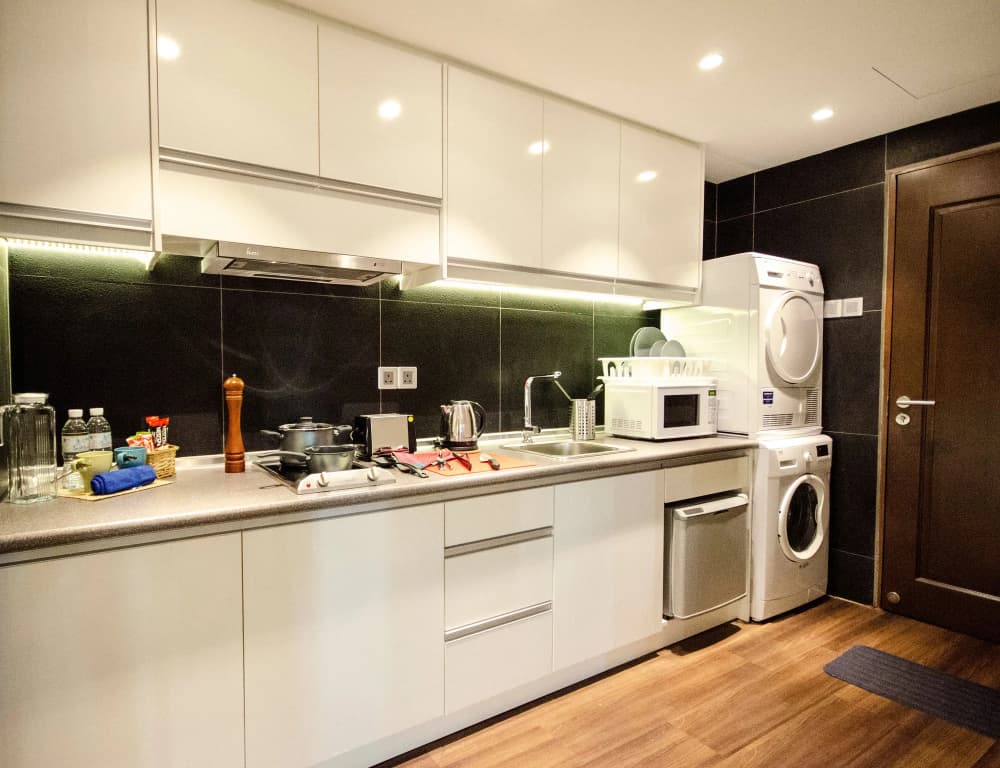 Crown Regency Serviced Suites - photo 14