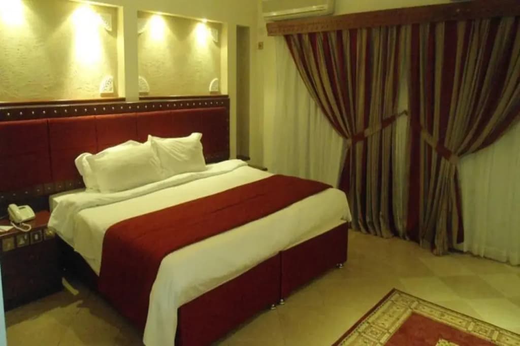 Al Liwan Suites - photo 8