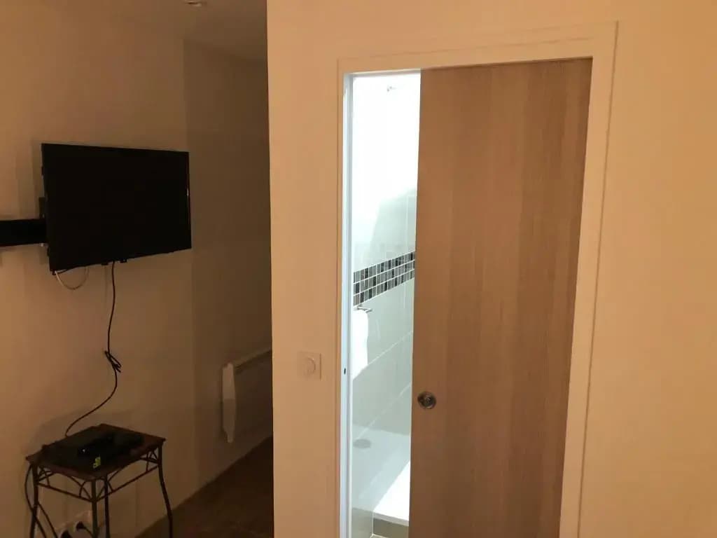 Tour Eiffel Apartment - photo 3