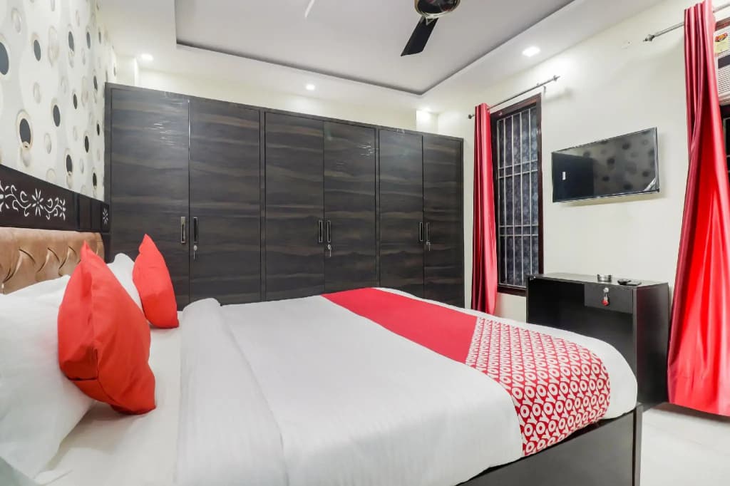 OYO Flagship 64184 Moody Moon Residency - photo 2