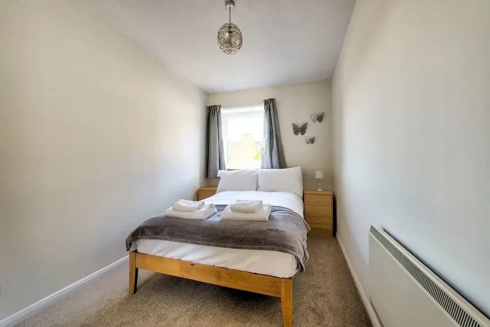 Spacious 2bed Close to City Centre - photo 2