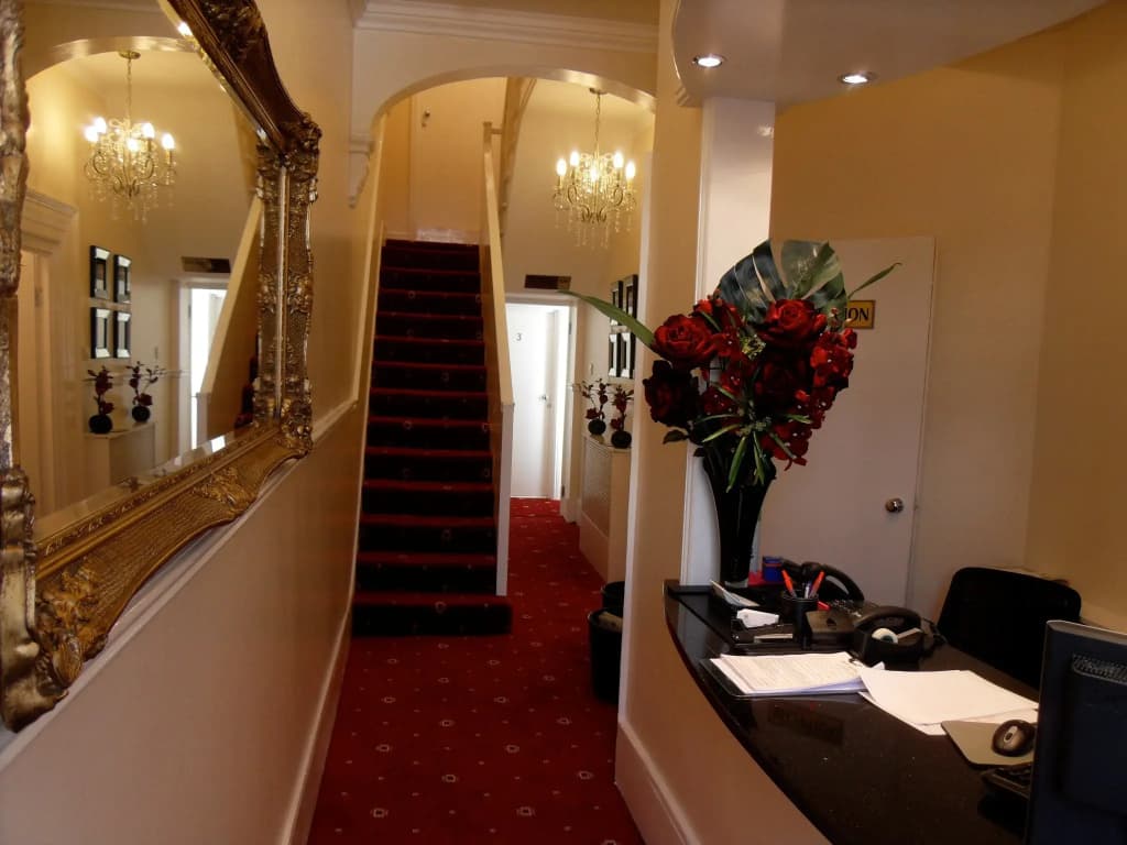 ABC Hyde Park Hotel - photo 2