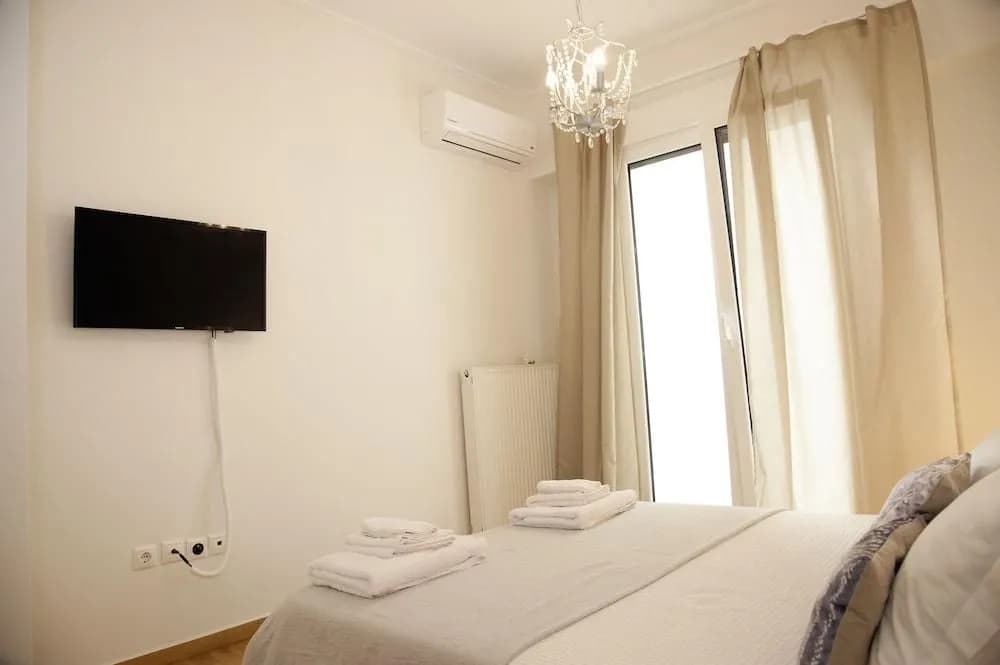 HiEnd Renovated Kolonaki Flat - photo 4