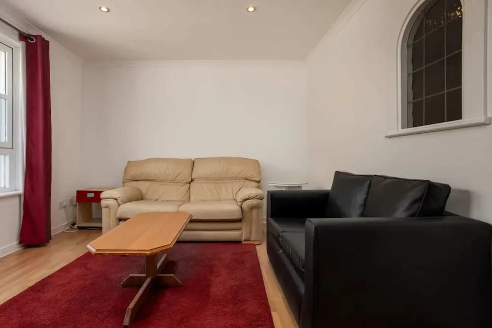 Stylish 2 Bedroom Apartment Near the City Centre - photo 10