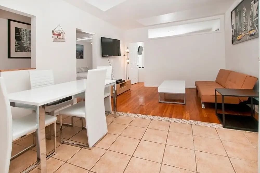 Renovated 2 BR on Upper East Side - photo 13