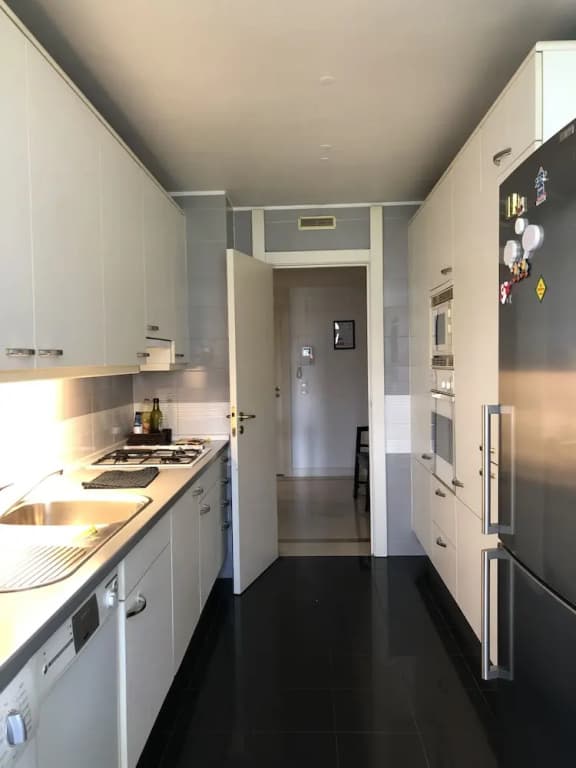 Lisbon Luxe Spacious Flat - photo 19