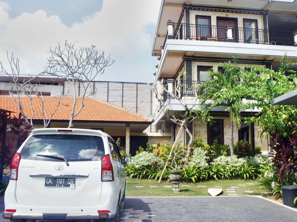 Putu Guest House 2 - main photo