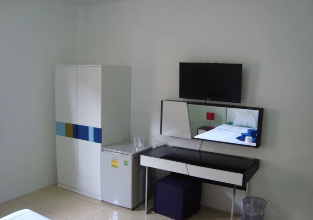 Beesplace Guesthouse - photo 3