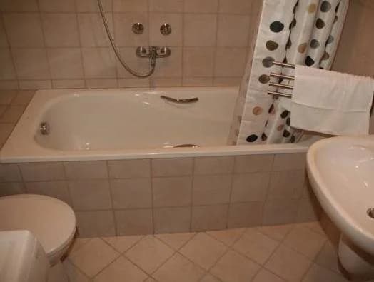 Far Home Budapest - photo 6