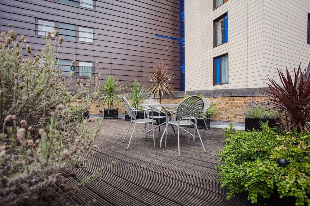 London Bridge Designer Flat - photo 14