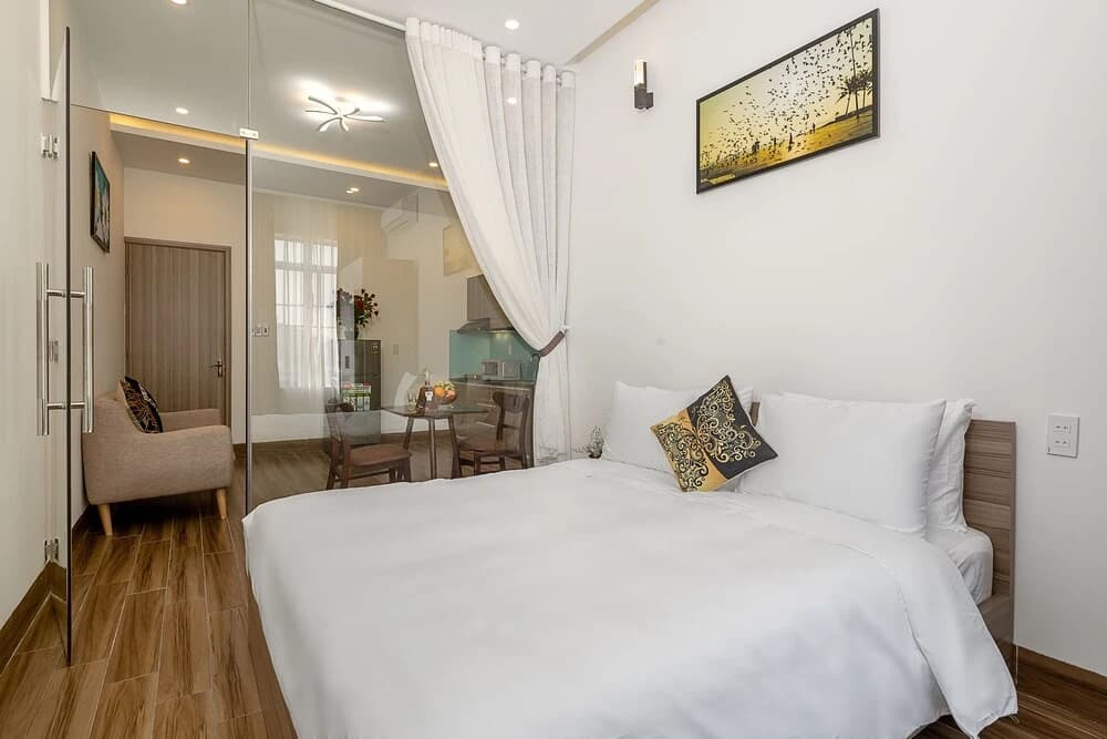 Van Apartment and Hotel - photo 11