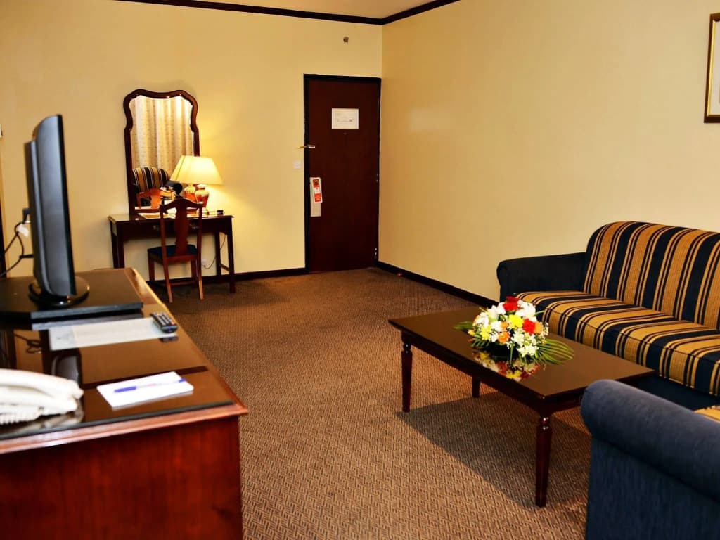Rolla Suites Hotel - photo 7