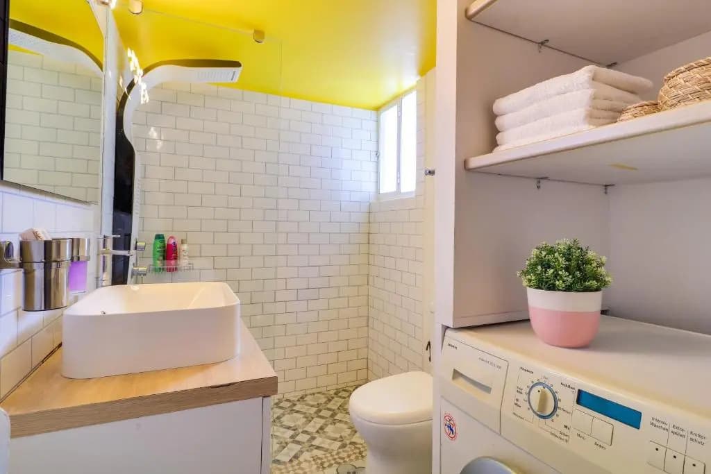 Spacious Central Flat☆3min to Metro☆AC|Netflix|PC - photo 9