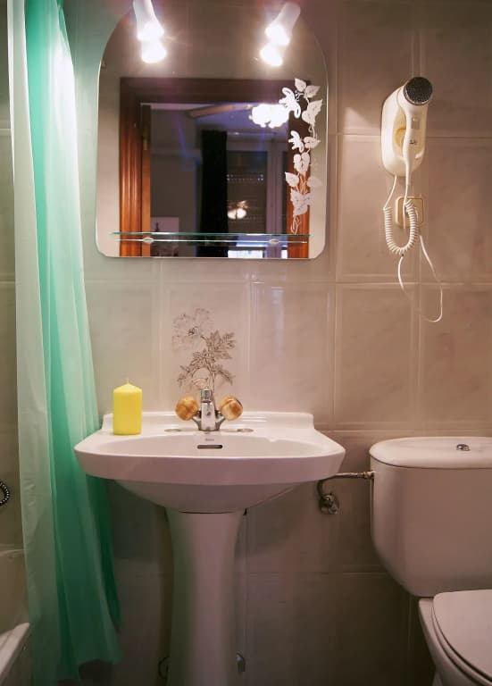 Hostal Fuencarral Kryse - photo 8