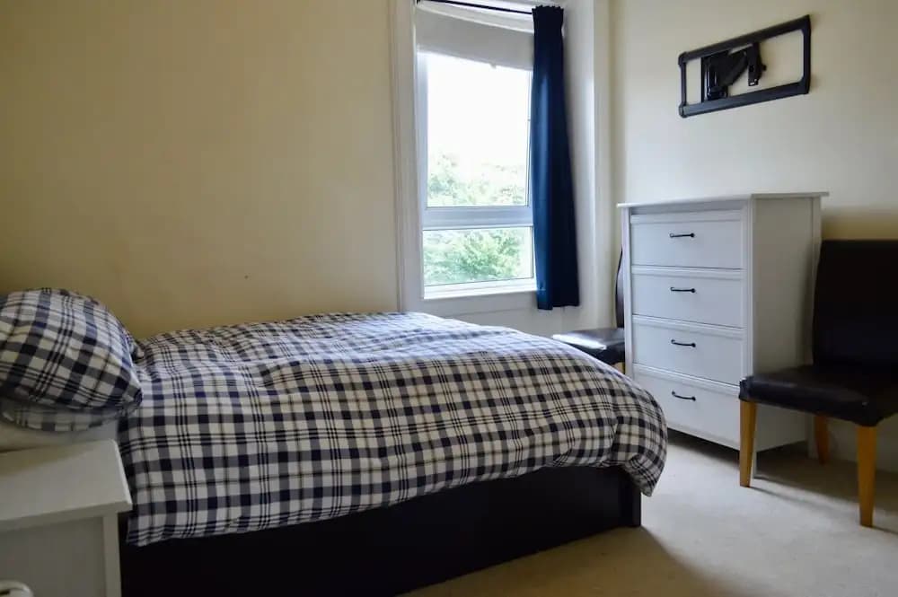 1 Bedroom Flat in Shandon - main photo