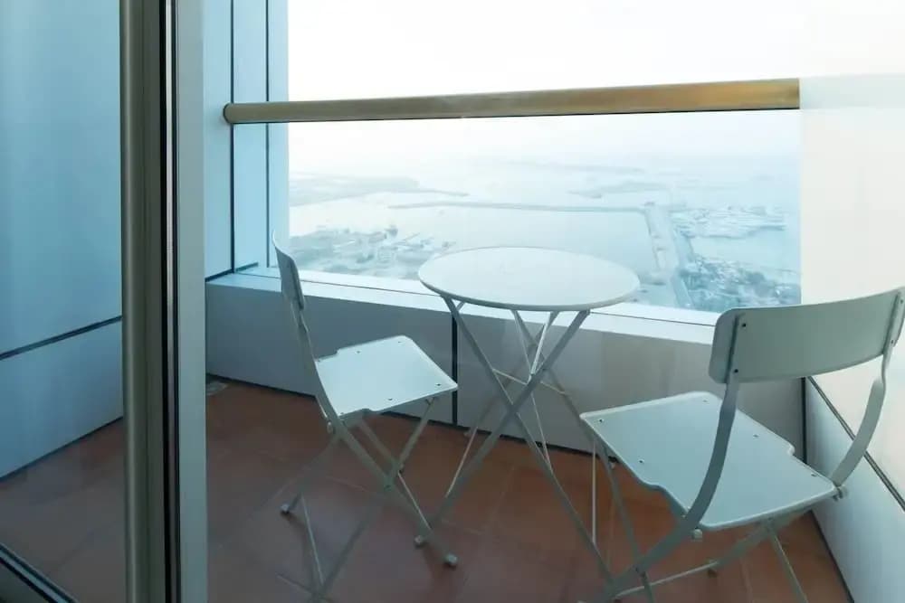 Light & Contemporary 1BR in Marina - Sea Views! - photo 6