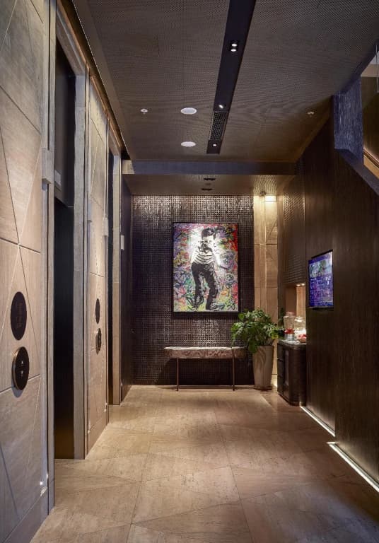 The Emperor Hotel - photo 10