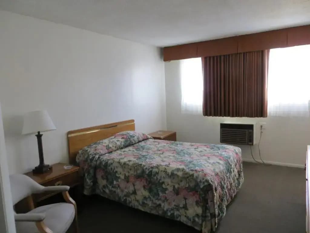 Jet Inn - photo 6