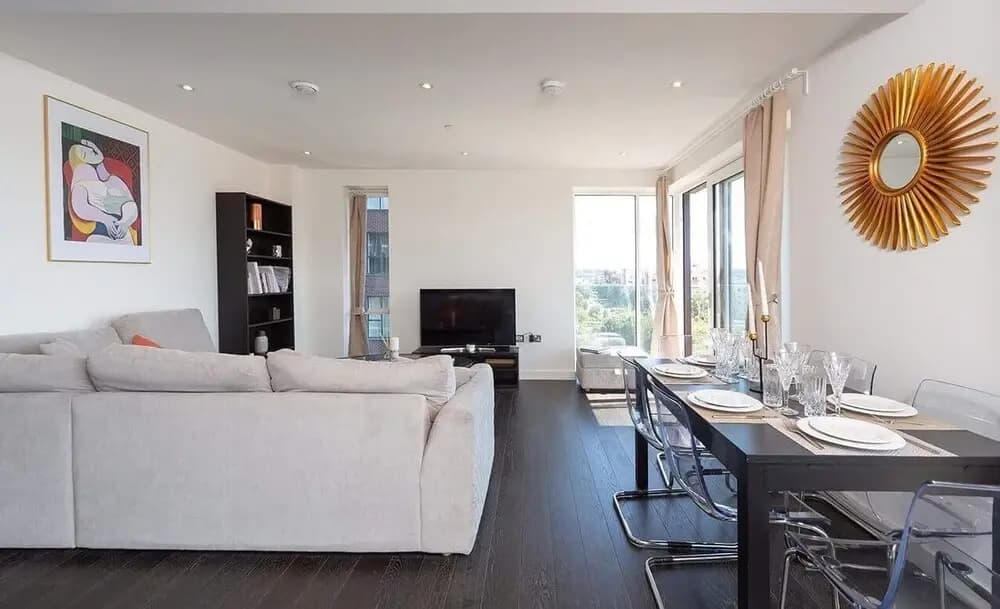 2 Bed Luxury Apartment in N. Greenwich - photo 4