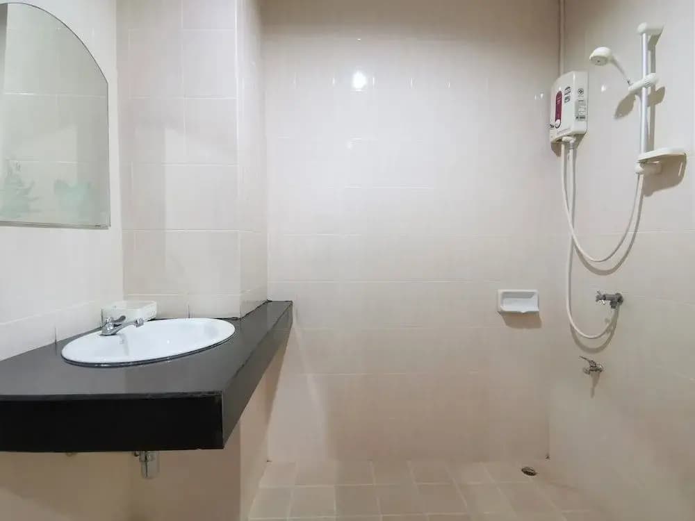 Sanguanporn Apartment - photo 6