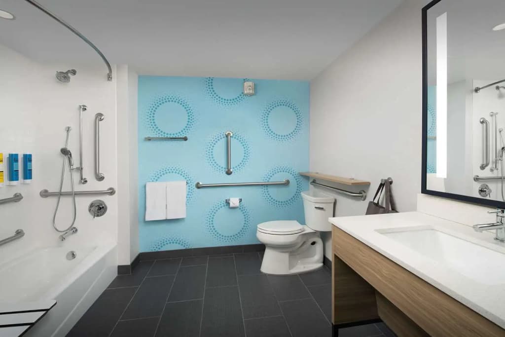 TRU by Hilton Miami Airport South Blue Lagoon, FL - photo 10
