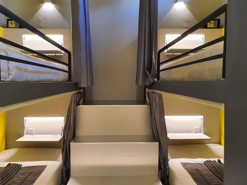 The Twizt Hotel - photo 3