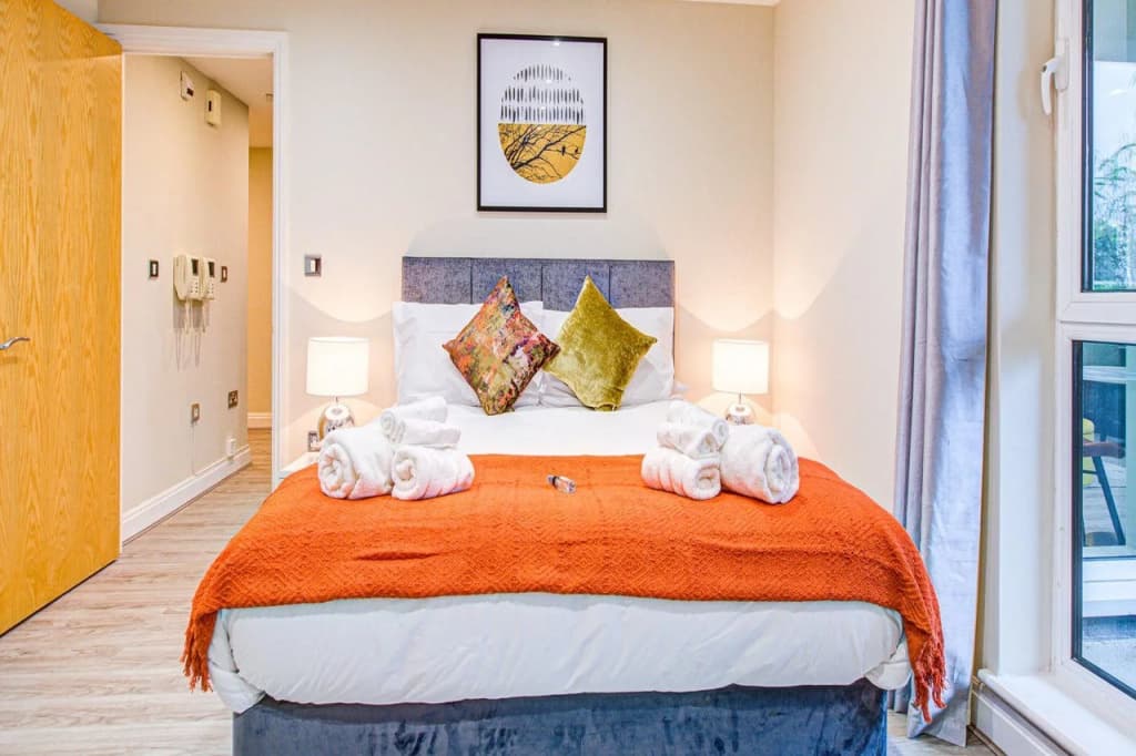 Hybrid Resi - Battersea - main photo