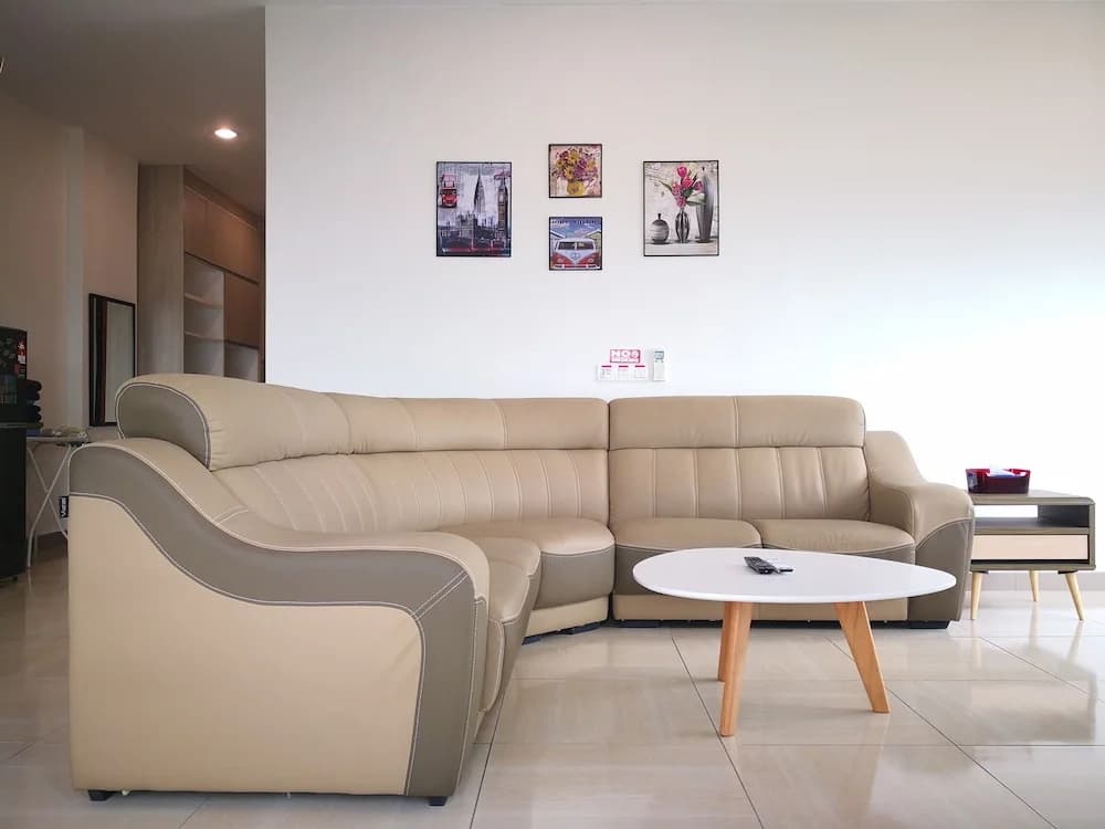 Octagon 21 Guest House - photo 6