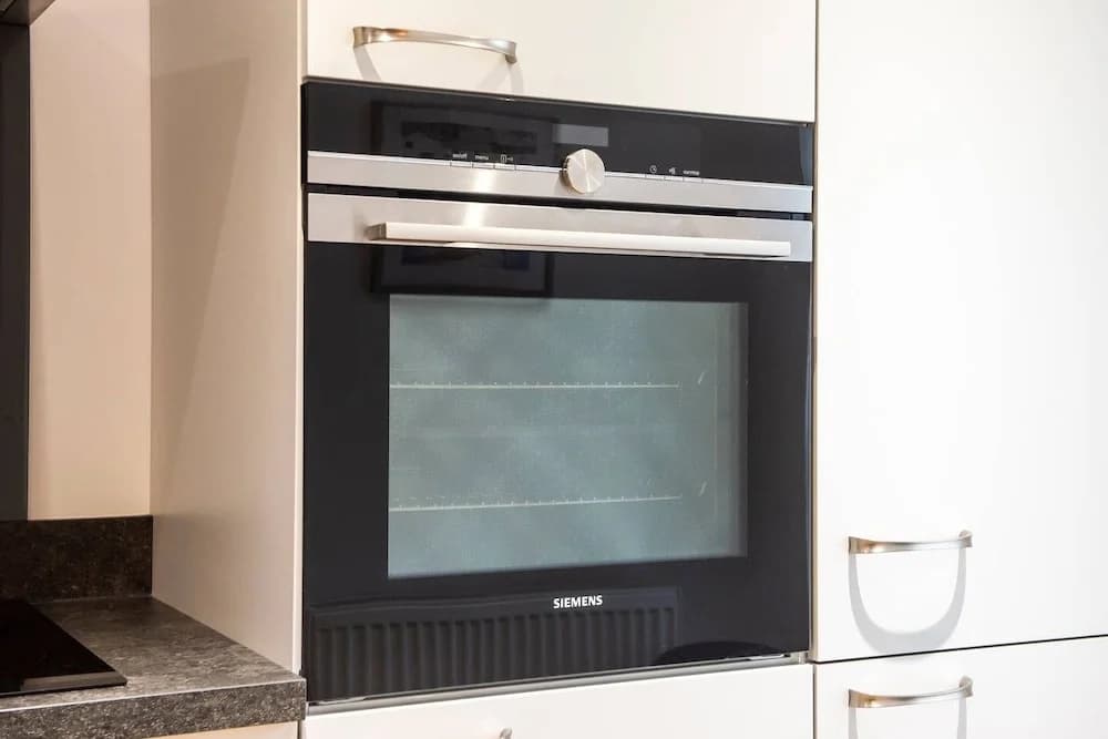 Stylish 2 Bed Apartment, With Easy Access To The City Centre - photo 16