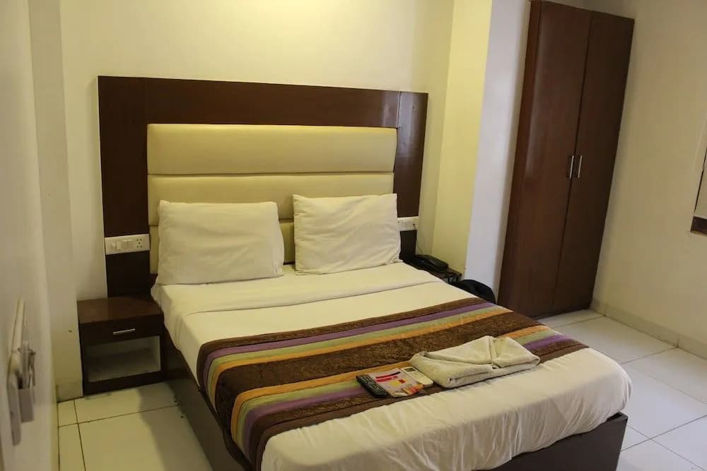 Hotel Opal Inn - photo 25
