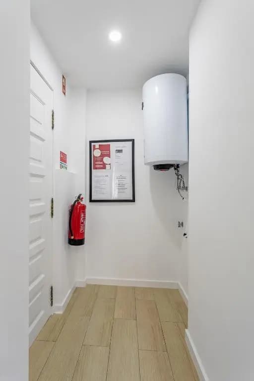 House Black & White - photo 2