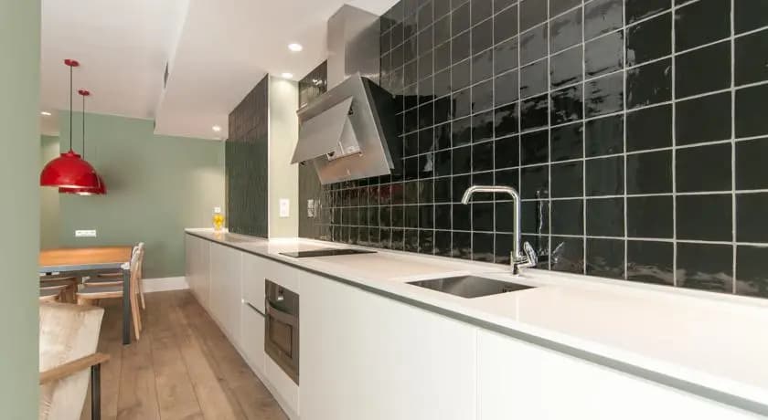 SF Apartments - photo 2