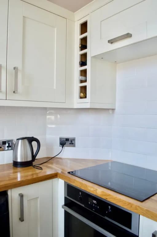 Beautiful 2 Bedroom Flat in Leith - photo 13