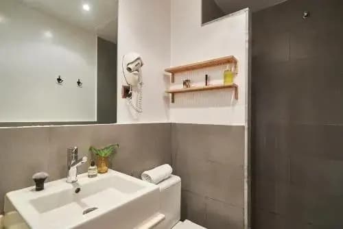 Cathedral Apartments - photo 7
